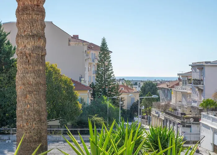 Quartier Liberation - La Vie A La Nicoise Nice
