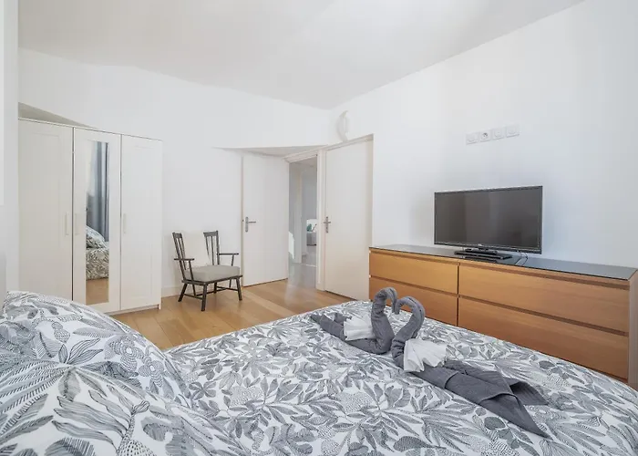 Quartier Liberation - La Vie A La Nicoise